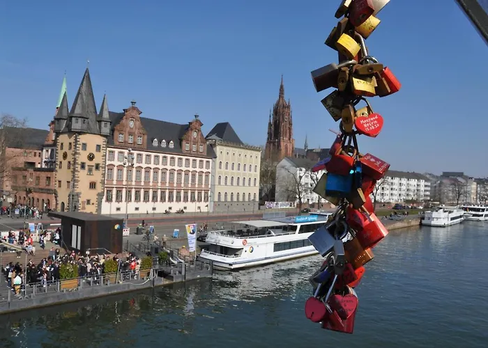 Frankfurt فندق مبيت وإفطار 3*